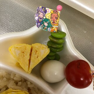 子どものお弁当の定番ハートの卵焼き